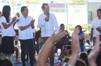 Junto con el Gobierno del Estado acercamos 80 servicios a los cozumeleños para mejorar su calidad de vida: Pedro Joaquín