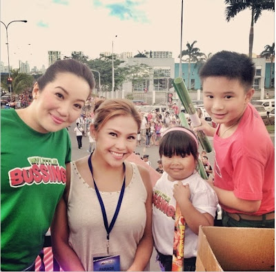 stars 'Bimby' and Ryza Mae with Kris Quino at the float of 'My Little Bossings'