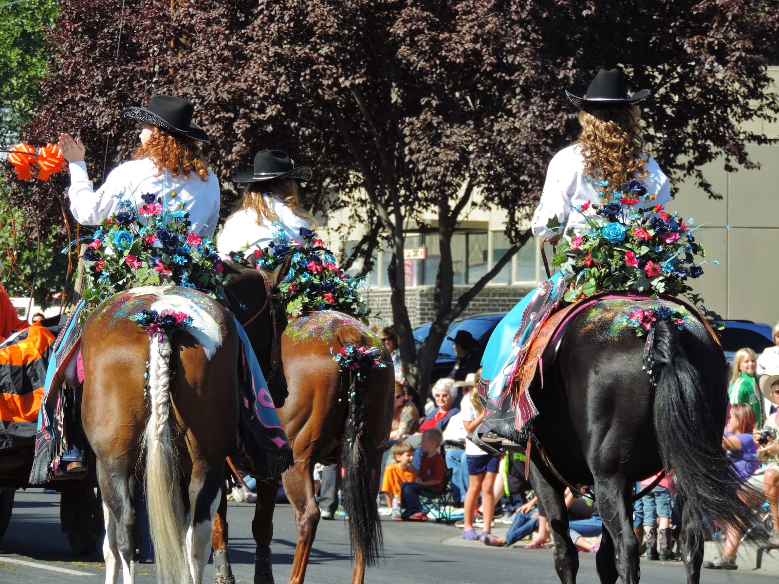 2015 TRAVELS : WESTWARD HO! PARADE AT PENDLETON ROUND-UP