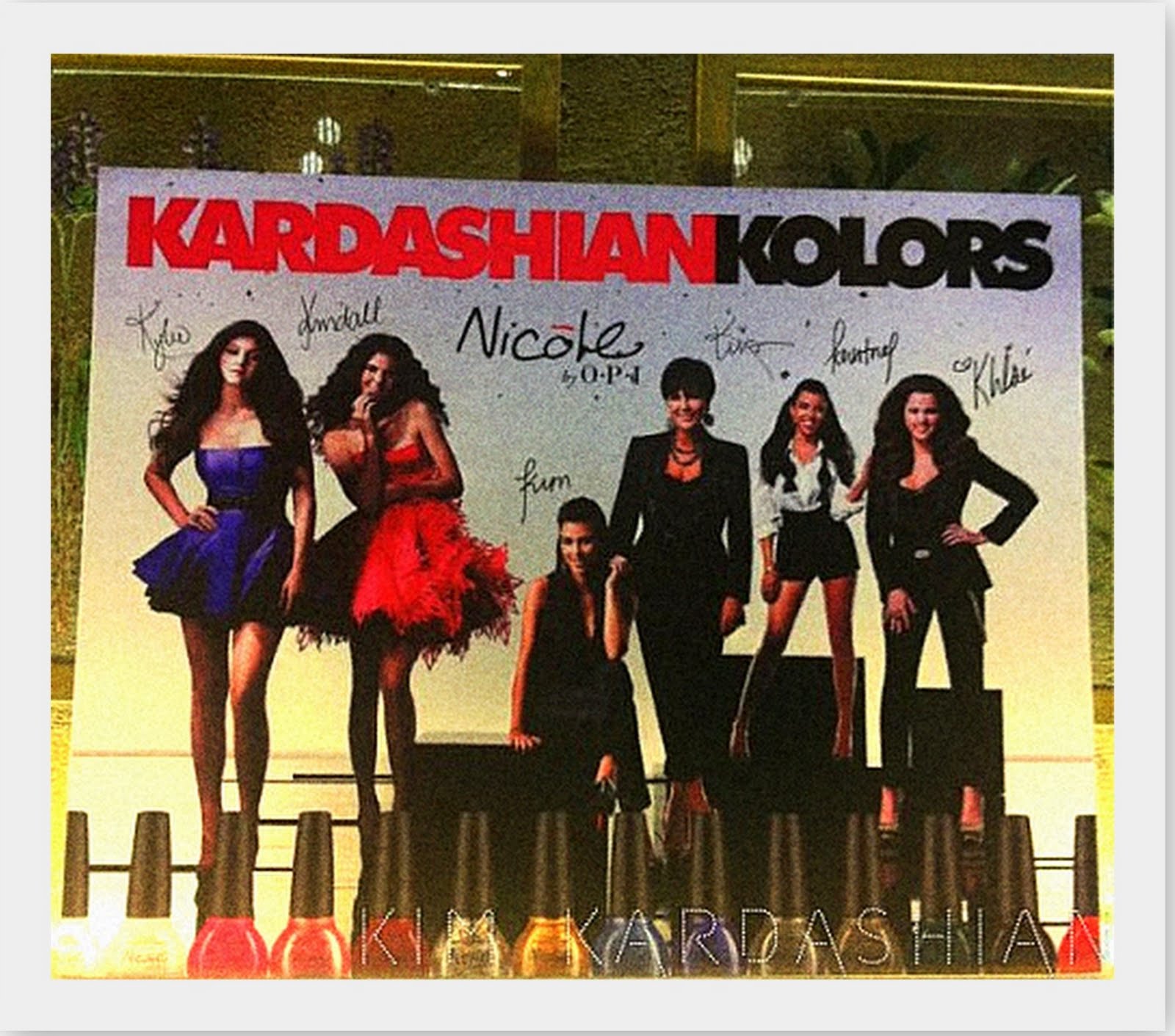 http://3.bp.blogspot.com/-jOnBU_5rboE/Th1CyG1747I/AAAAAAAABFQ/w0oXe5aikUw/s1600/Kardashian+Kolors1.jpg