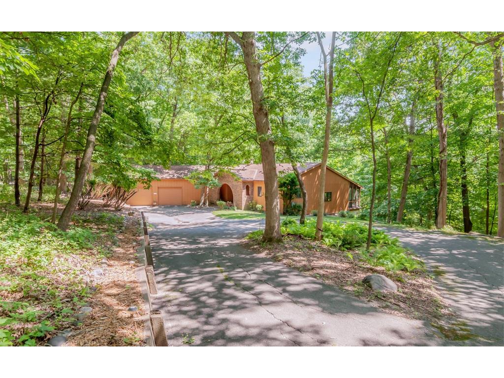 homeincedarrapids 4207 Twin Ridge Court SE, Cedar Rapids Wooded Acreage