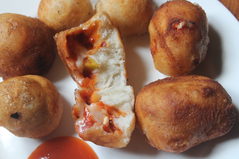 Fried Pizza Bites Recipe Fried Pizza Poppers Recipe Yummy Tummy