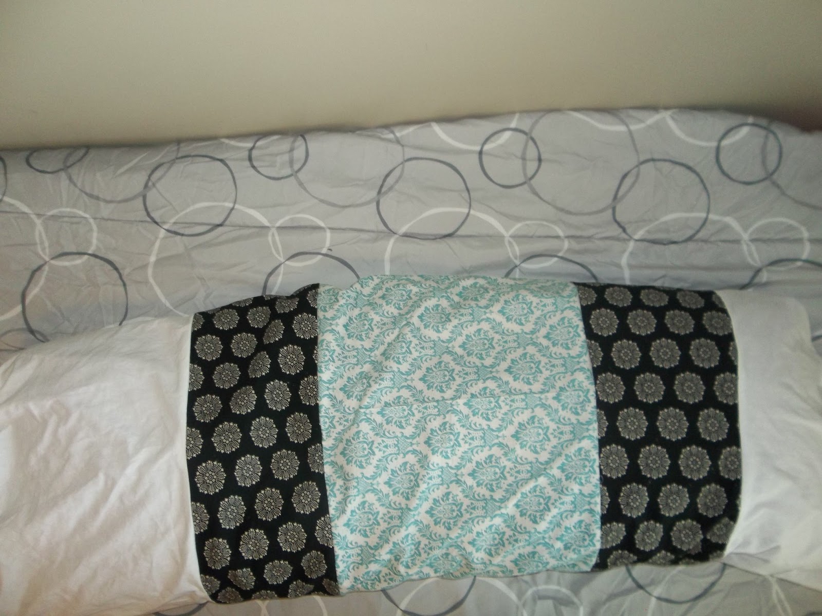 One of a Kind DIY Long Pillow Case