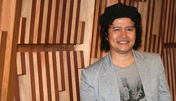 Biografi Andrea Hirata RUMAH TEATER