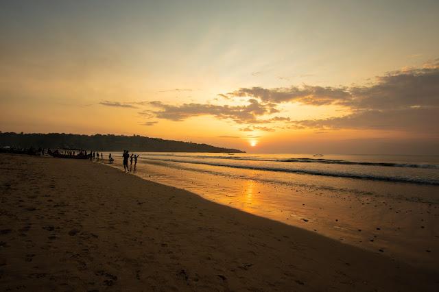Tramonto spiaggia di Jimbaran-Jimbaran beach sunset-Bali
