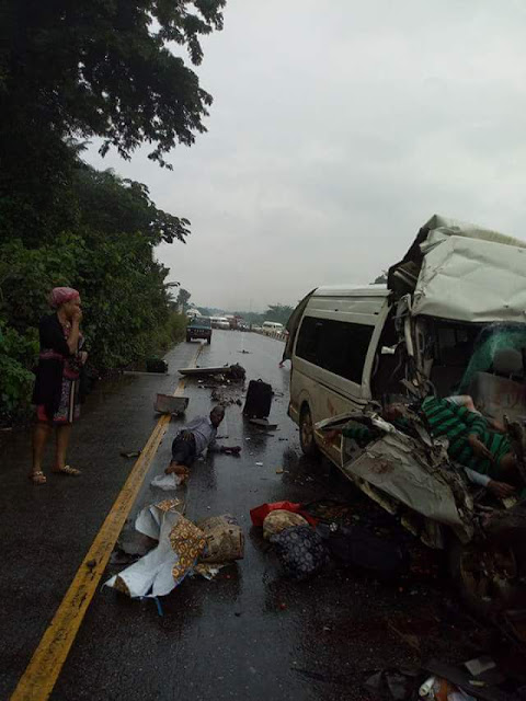 Graphic Photos: Two female ABSU students, others killed in fatal accident in Imo