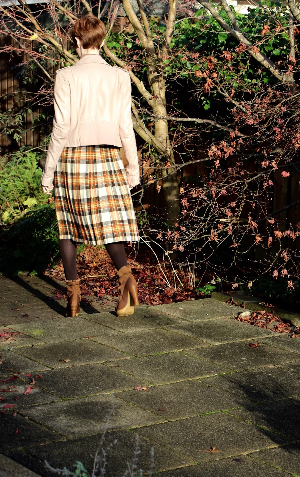 Styling a vintage skirt | Fake Fabulous