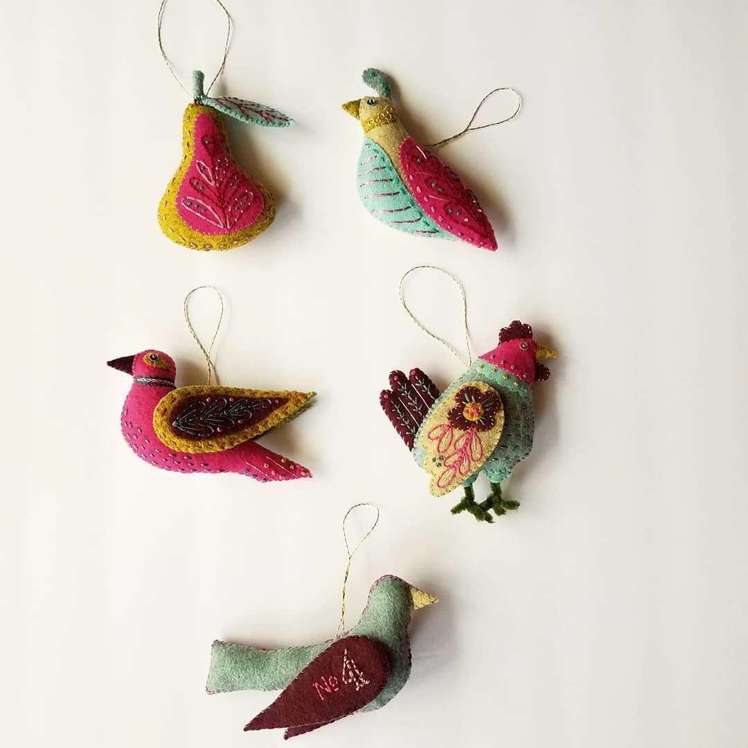 12 Months of Christmas Stitchalong 4 Colly Bird, a feature by floresita on Feeling Stitchy
