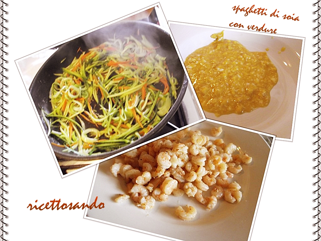 Spaghetti di soia con verdure e gamberi cuciniamo separatamente i gamberi