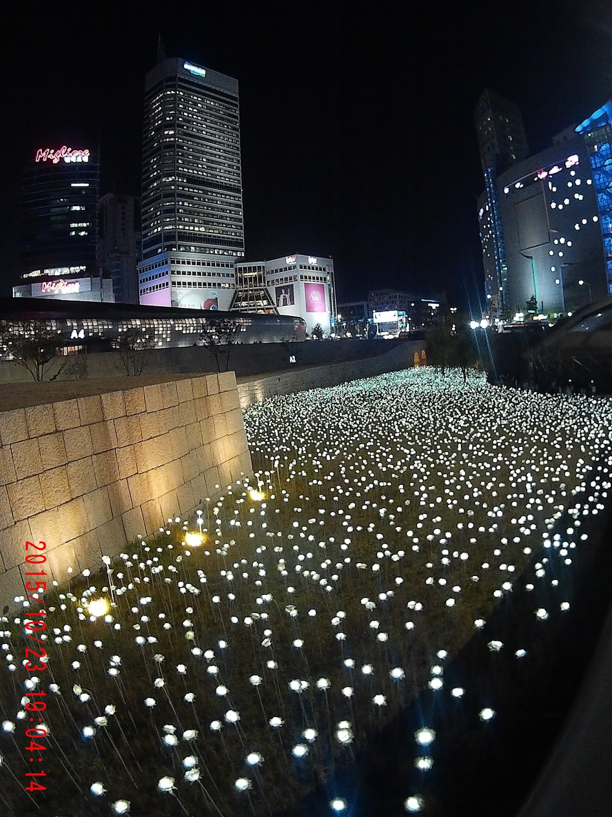 Signiel seoul, сеул, южная корея. Разница с мск 6 часов. Район дондемун в сеуле. Набережная реки чхонгечхон. Точное время в корее сеул.