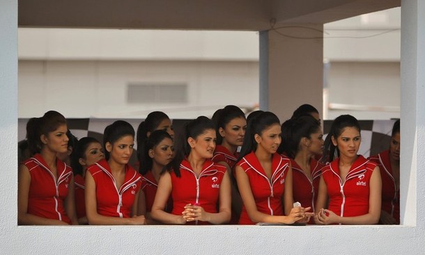 Indian-GP-Grid-Girls-2.jpg