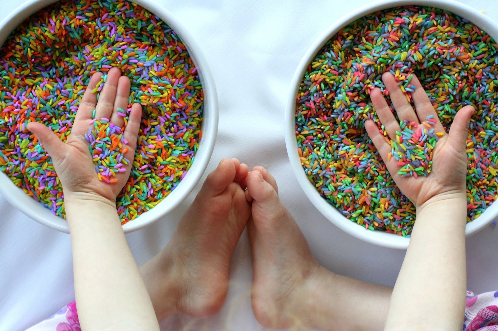 The best way to color rice a comparison of two methods