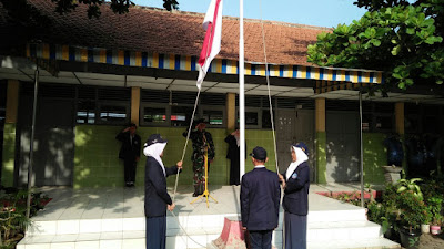 SERMA SUGENG SEBAGAI IRUP DALAM PELAKSANAAN   UPACARA HARI PAHLAWAN