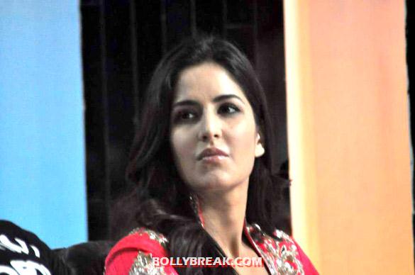 Katrina Kaif Jhalak Dikhhla Jaa 5 - (7) - Salman & Katrina on the sets of 'Jhalak Dikhhla Jaa 5'