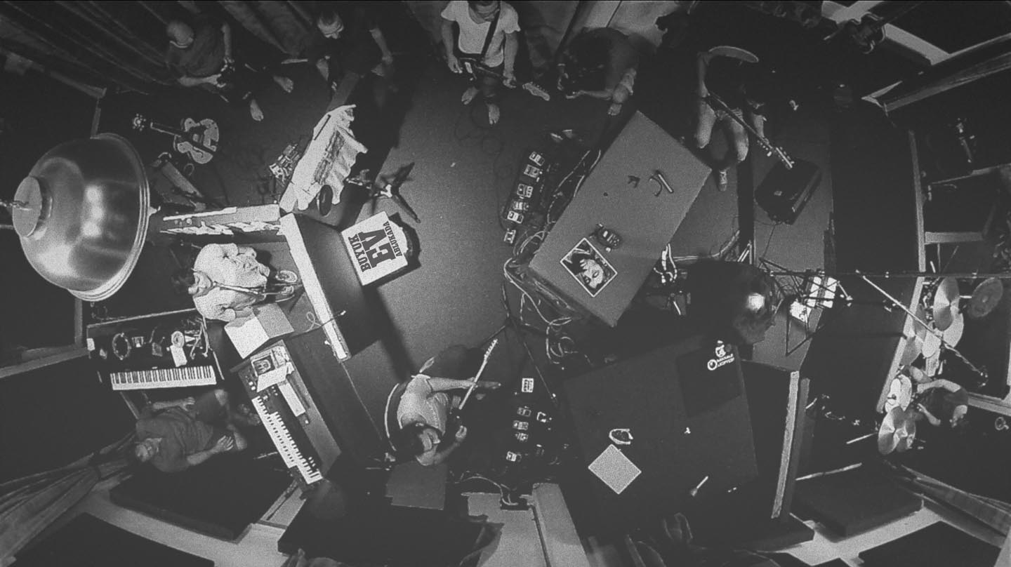 Sinema, kültür, seyahat Büyük Ev Ablukada Fırtınayt