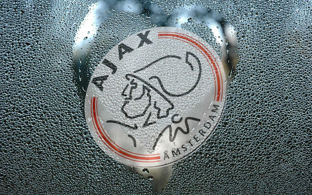 Ajax wallpaper met water op het raam