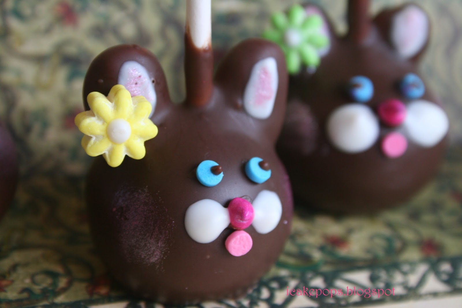 icakepops Chocolate Bunny Cake Pops