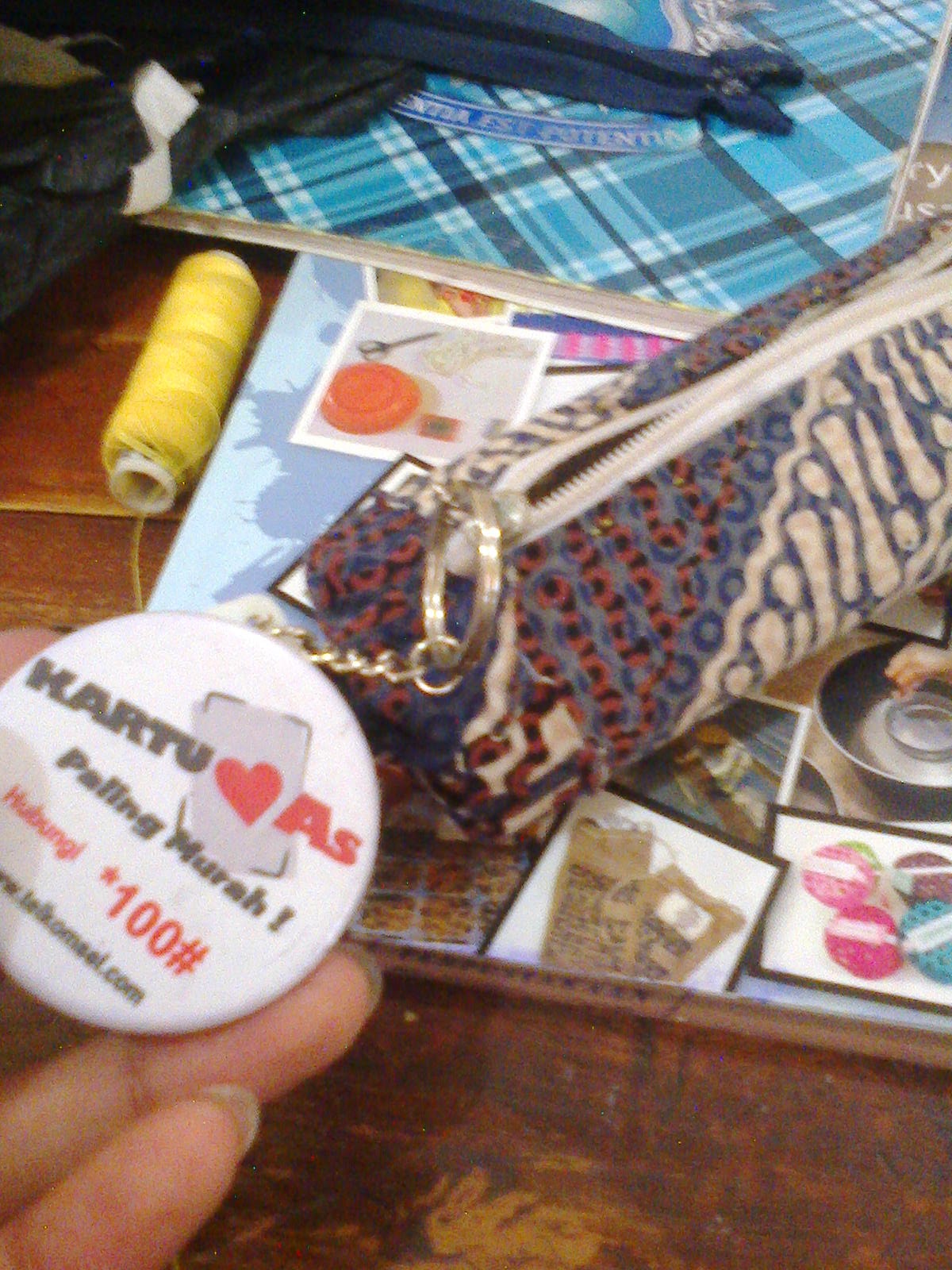 Membuat Kerajinan Tempat Pensil reuse dari Kain Perca