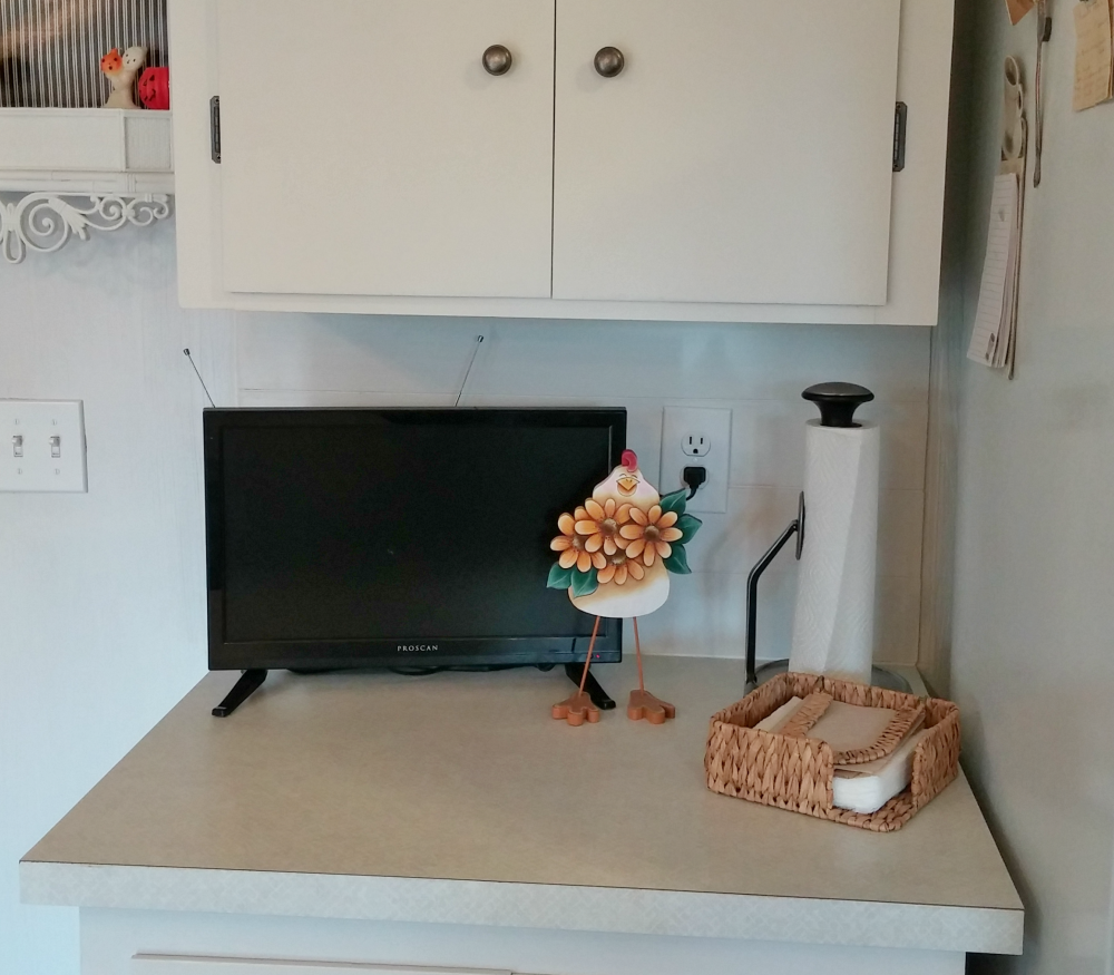 DIY Shiplap Kitchen Back splash Little Vintage Cottage