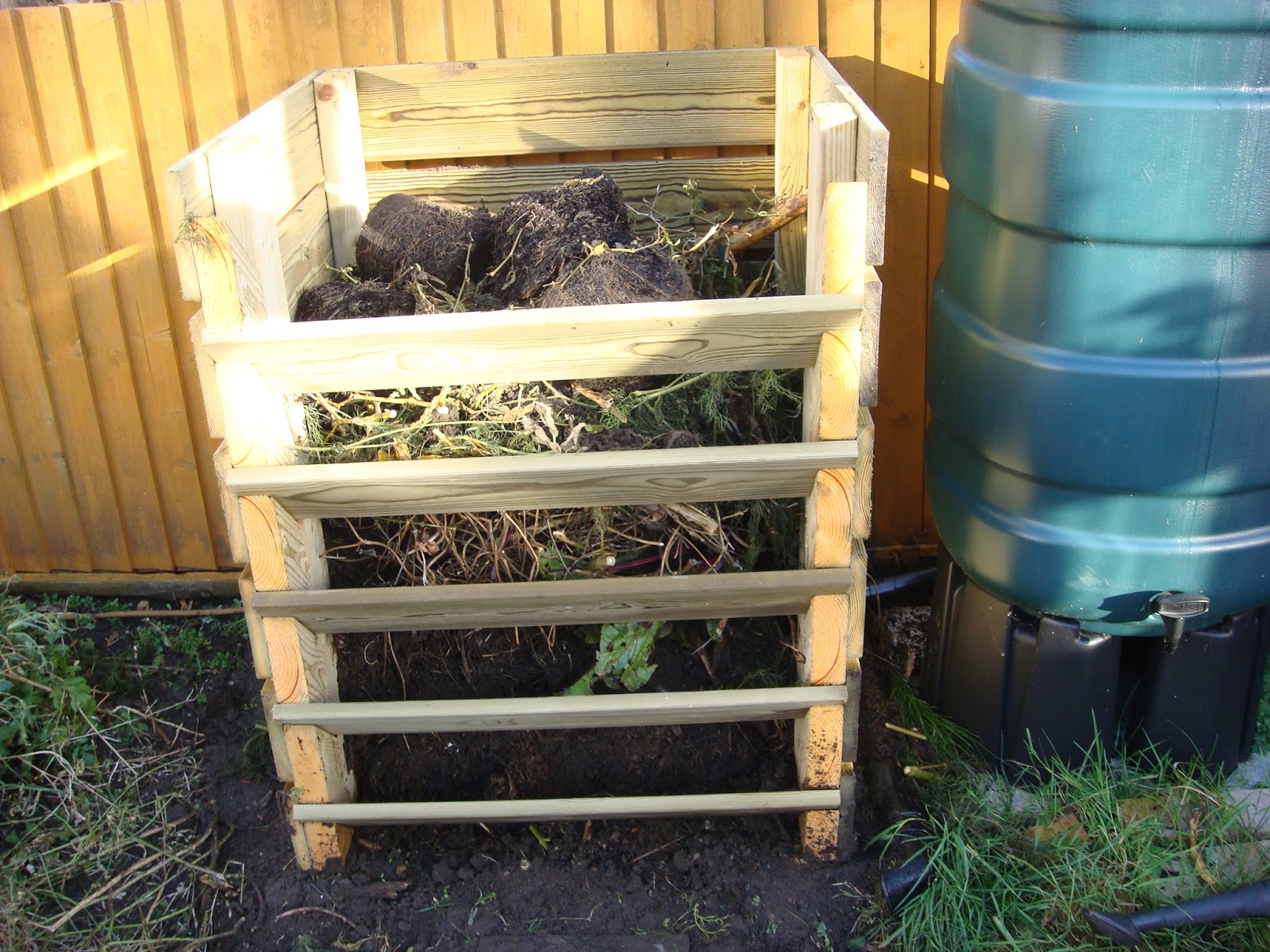 Veg patch from scratch How to make your own wooden compost bin (with