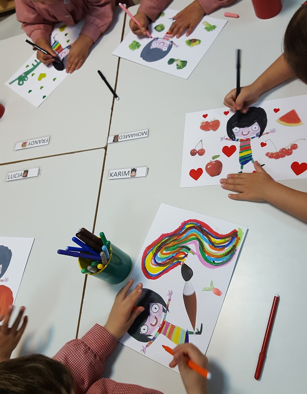 Pintando sonrisas de colores: ¿De qué color es un beso?. Rocío Bonilla.