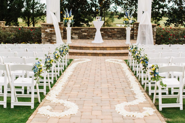 ceremony aisle and altar
