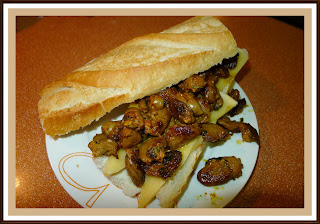 BOCATA DE <strong>CORAZONES</strong> DE <strong>POLLO</strong> CON QUESO LA CORONA 