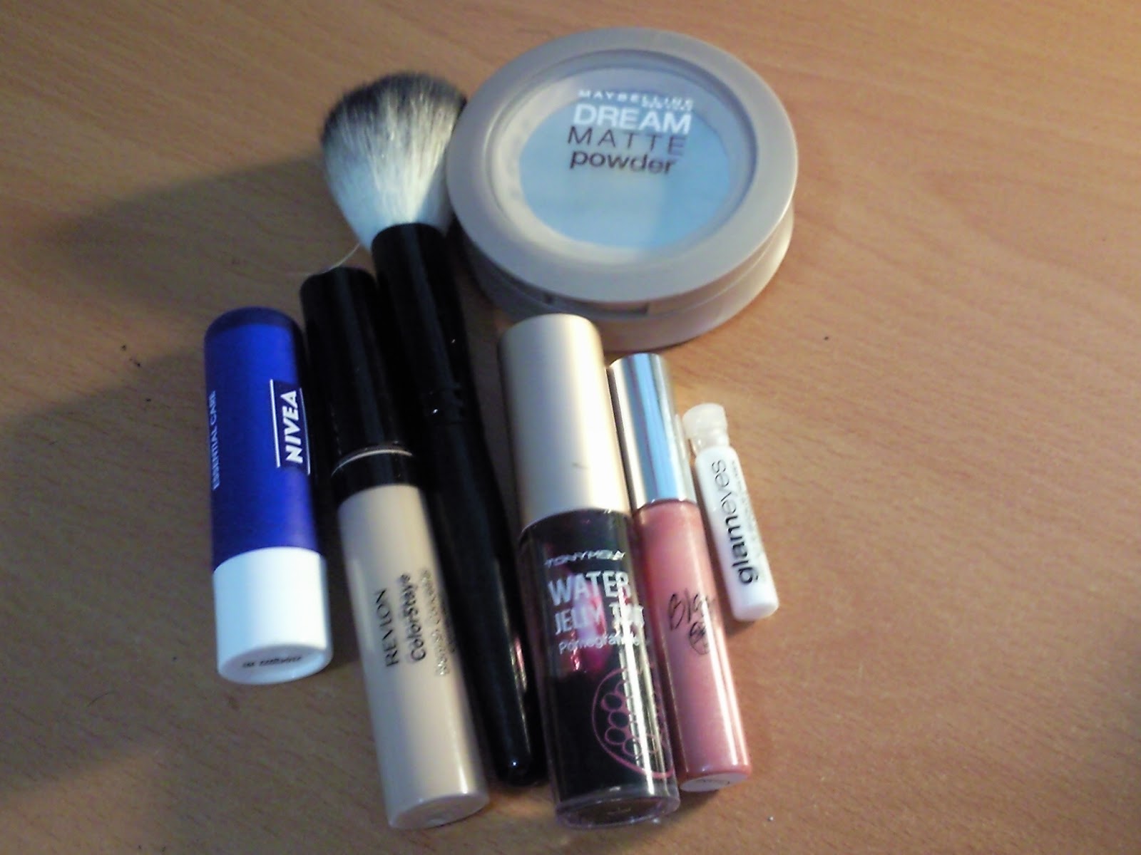 Make Me Yours Clutch Essentials for Formal/Prom