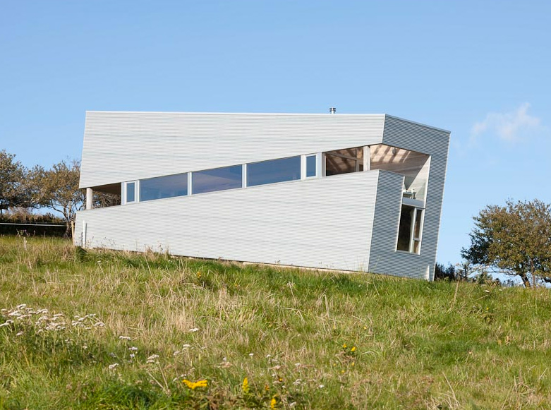 If It's Hip, It's Here (Archives) A Look Inside And Out Of The