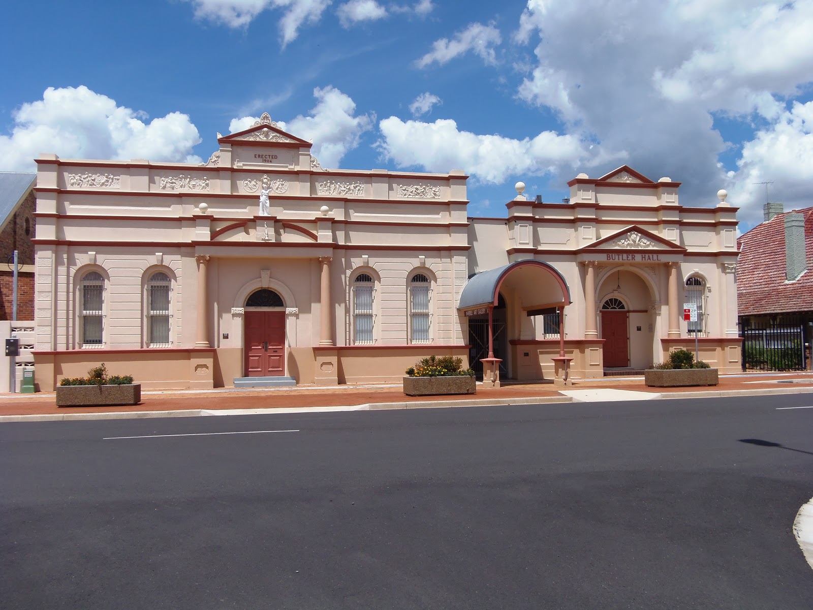Solo Steve On The Road INVERELL NSW THE SAPPHIRE CITY