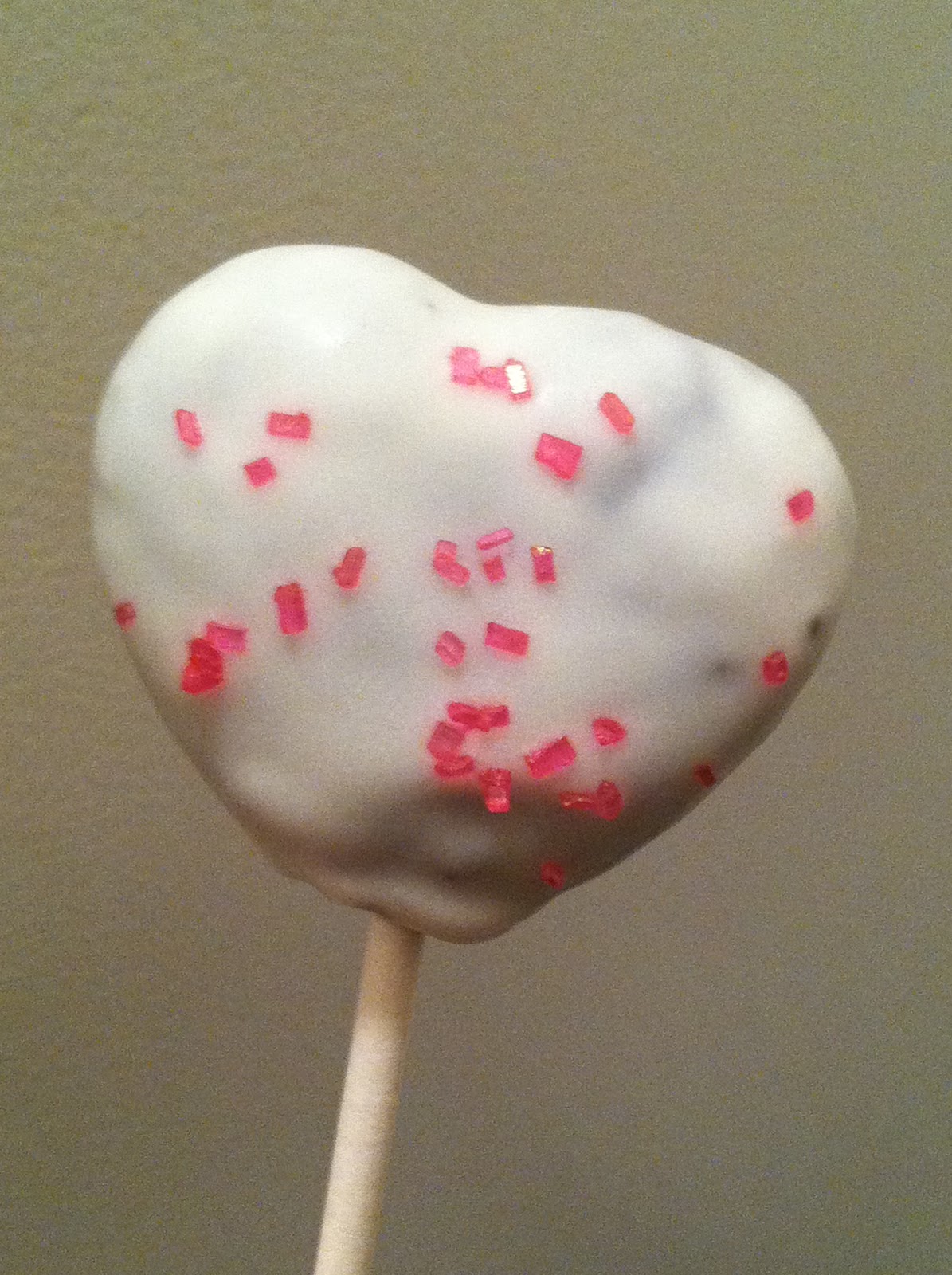 Julie Bakes: Valentine's day cake pops