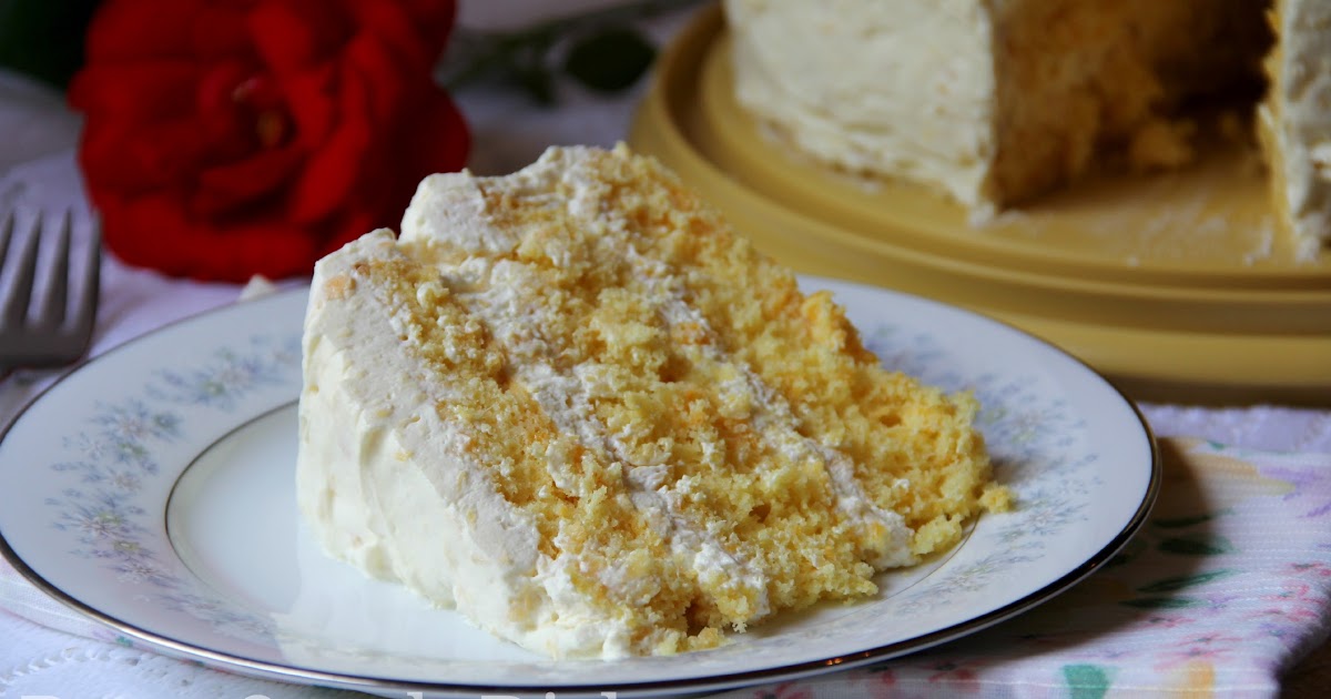 Tupperware Cake or Dessert Taker Rectangular Sheet Cake 