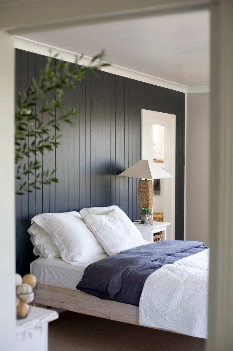 5 ways to add interest to bedroom walls | Ramblingrenovators.ca | wall treatment, bedroom decor ideas