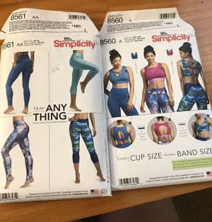 Pattern Review - Simplicity 8561 & 8560 - Sew Half Crazy