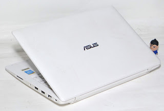 Laptop ASUS X200MA 11.6 inchi Putih Second di Malang