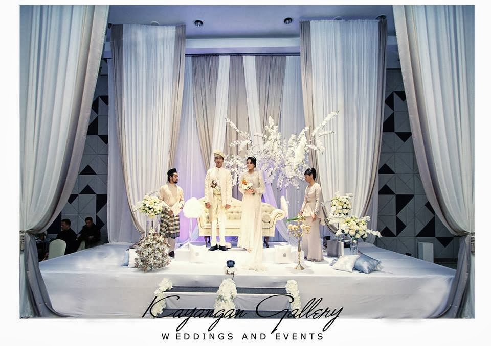 Time To Kahwin Pelamin and cakecutting dress