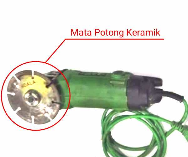 cara+potong+keramik