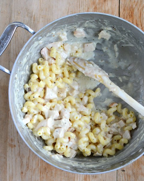 Mac n Chicken, just your best Mac n Cheese with chicken, with protein ♥ KitchenParade.com. One-Pot Comfort Food. Weeknight Easy, Weekend Special. Long-Time Family Favorite. High Protein. Great for Meal Prep. Recipe, insider tips, nutrition and Weight Watchers points included.