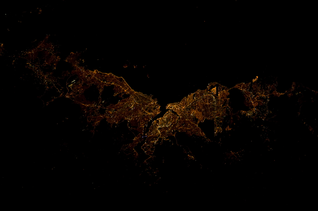 Η Κωνσταντινούπολη το βράδυ από τον Διεθνή Διαστημικό Σταθμό