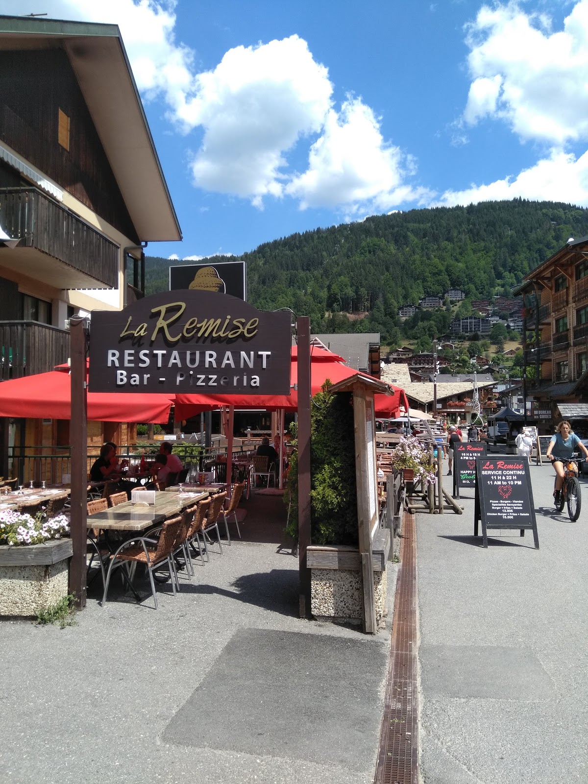 Should I stay ? or should I go ?: Summer in the French alps #loveMorzine