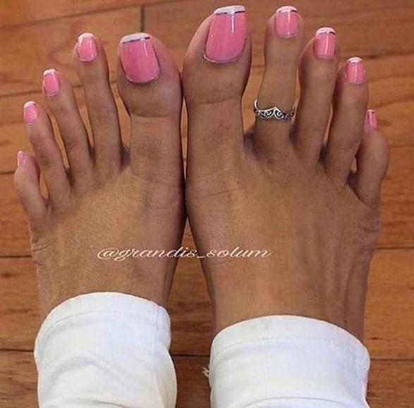 Toes that almost looks like fingers (photo)