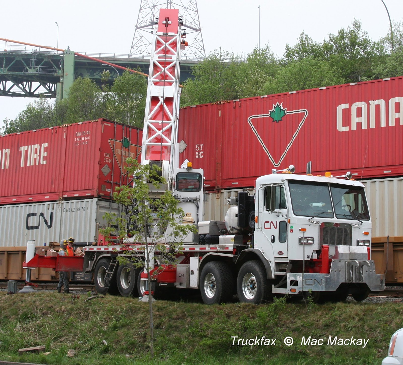Truckfax: Big Lift