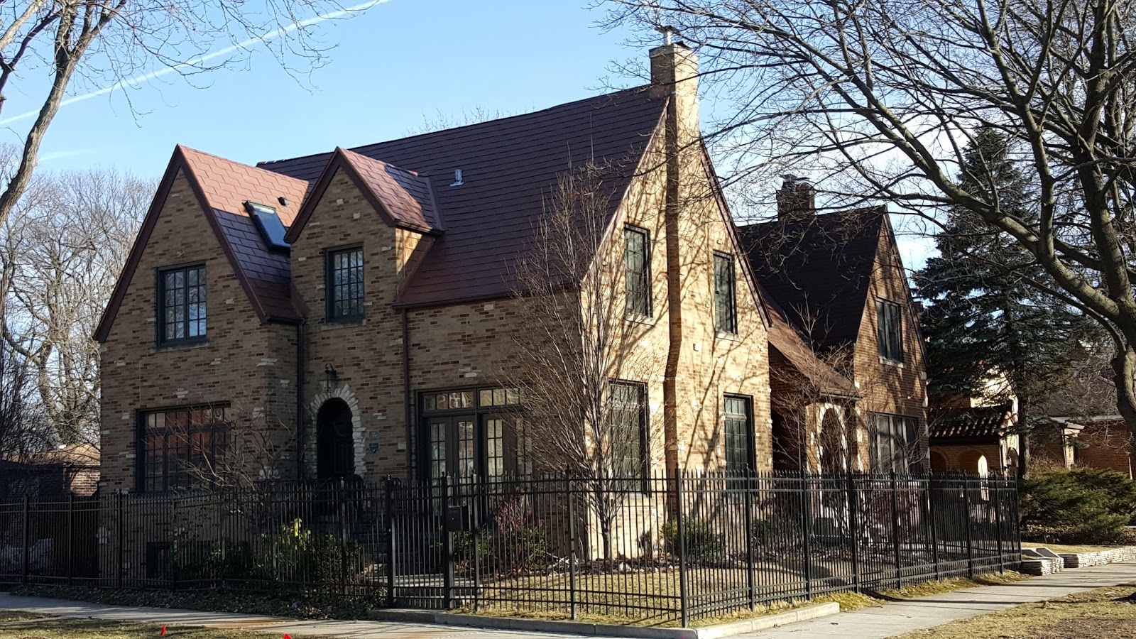 The Chicago Real Estate Local Home sales along Legion Park in Lincoln Square, West Ridge