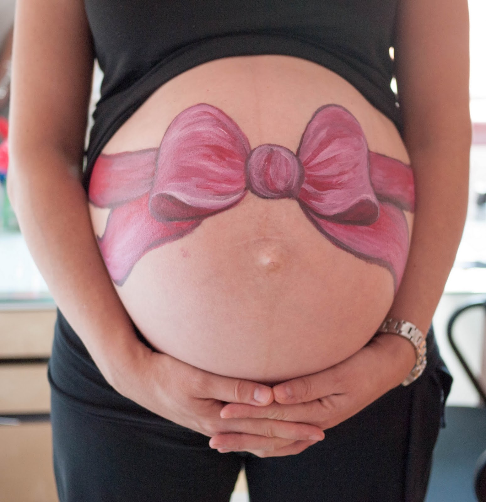 No sin mis hijos: Pinta tu barriga de embarazada, un recuerdo único