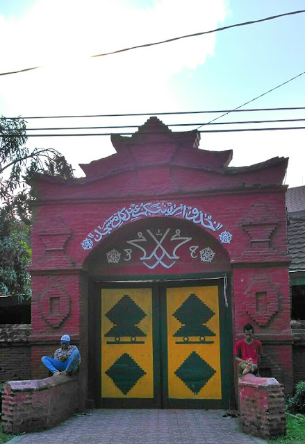 2 hari 1 malam di Cirebon part 1, keraton cirebon, nasi gamblang bu nur, wisata kuliner cirebon