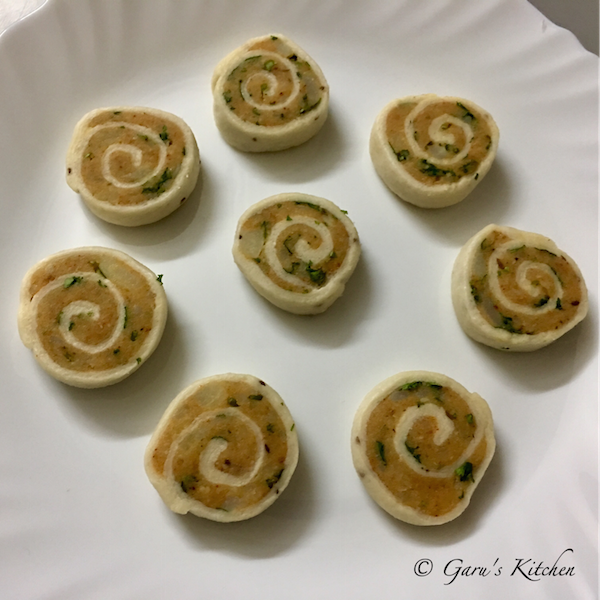 samosa pinwheels recipe | samosa bites recipe | aloo bhakarwadi recipe