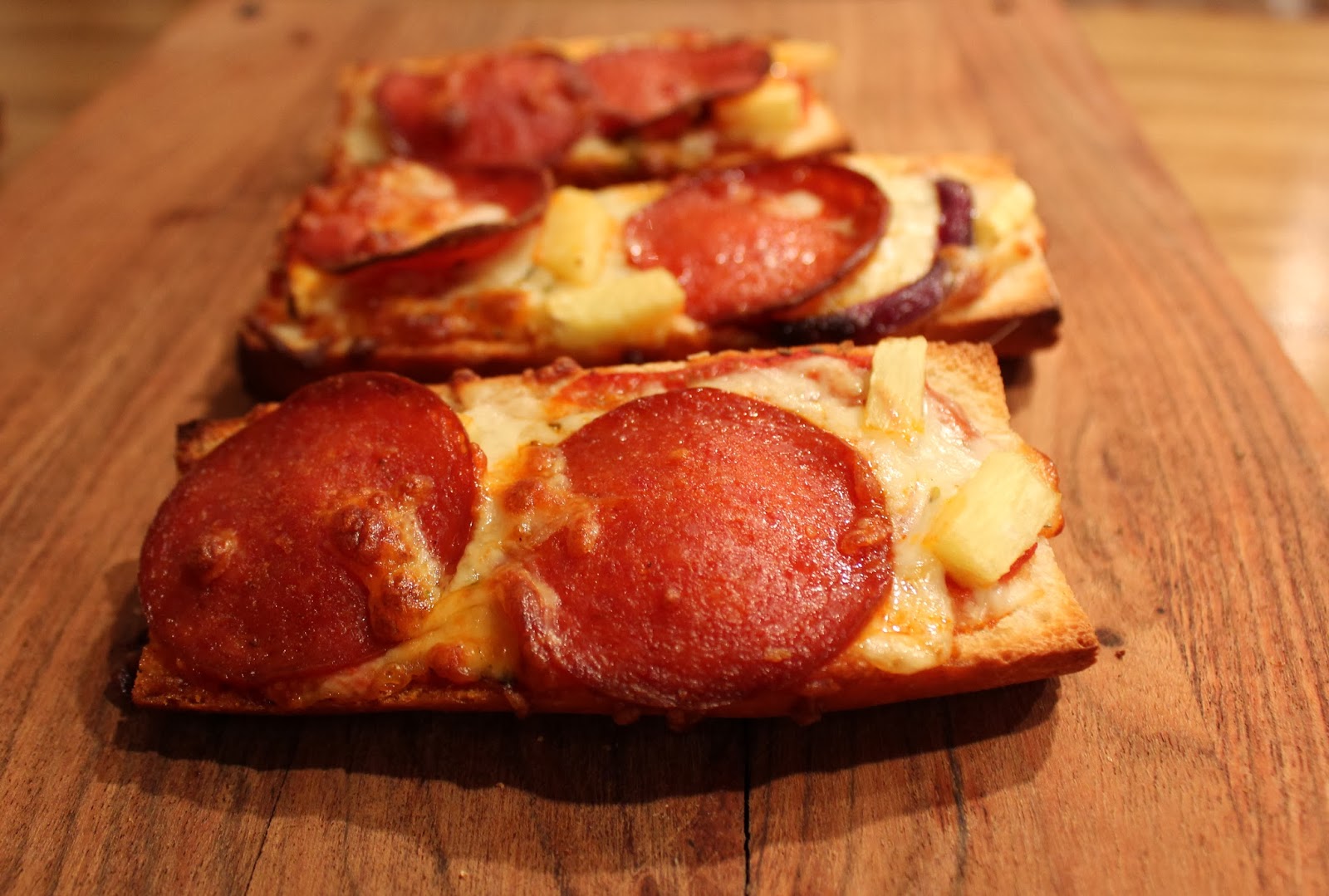 Monicas Matverden: Baguette-pizza