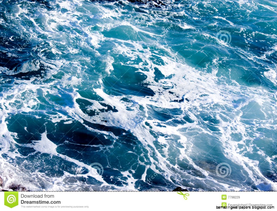 Deep Green Ominous Ocean Water Background Royalty Free Stock Photo