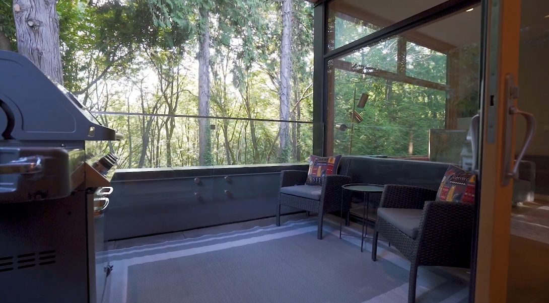 26 Interior Design Photos vs. 2037 Westview Dr, North Vancouver, BC Luxury Home Tour