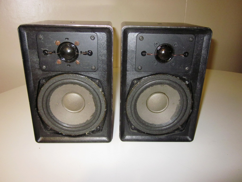 Speakerholic ADS L300C Speakers